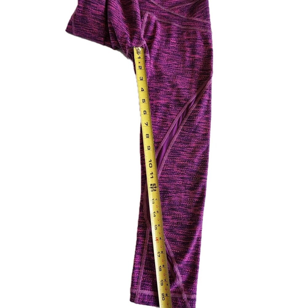 Lululemon Free Flow Jacquard Crop Size 4 - Comfortable & Stylish Athletic Wear - Picture 2 of 5